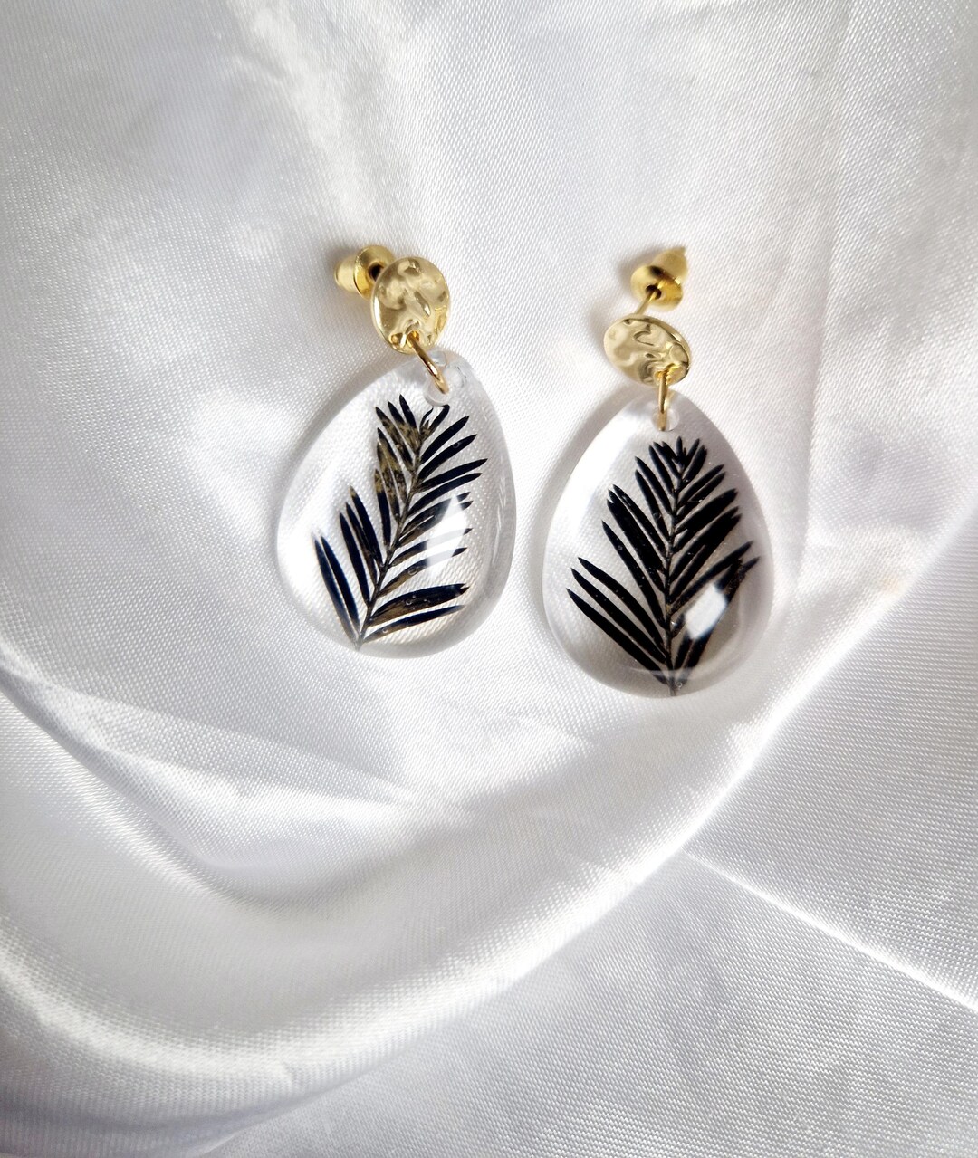 Boucles D’oreilles Clous Dorés Avec Pierre Ronde Transparente - Style Minimaliste