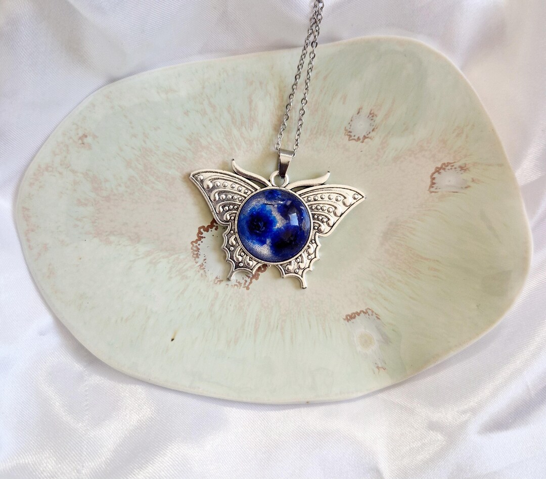 Collier De Transformation Fleur De Papillon main image 0
