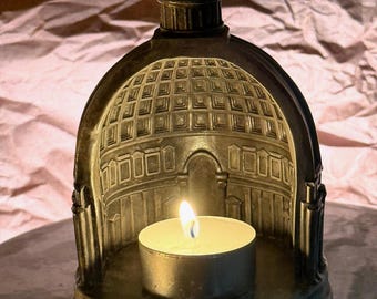 Escultura arquitectónica de catedral gótica para decoración de academia oscura, estilo de piedra inspirado en el panteón, mini cúpula de catedral, acento hogareño melancólico.