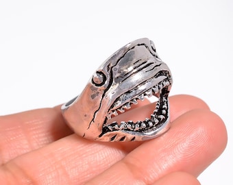 Shark Jaw Ring, Ocean Predator Statement Ring, Gothic Sea Creature Ring, Men's Animal Jewelry, Biker Ring, Nautical Gift, Unisex Ring