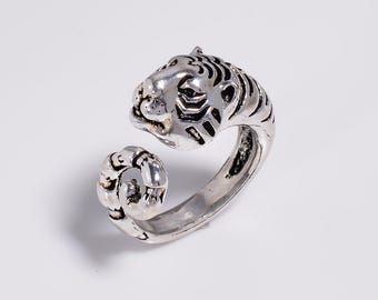 Tiger Wrap Ring, Tiger Ring, Wild Animal Statement Ring, Gothic Tiger Jewelry, Vintage Open Ring, Unisex Ring, Gift for Animal Lovers