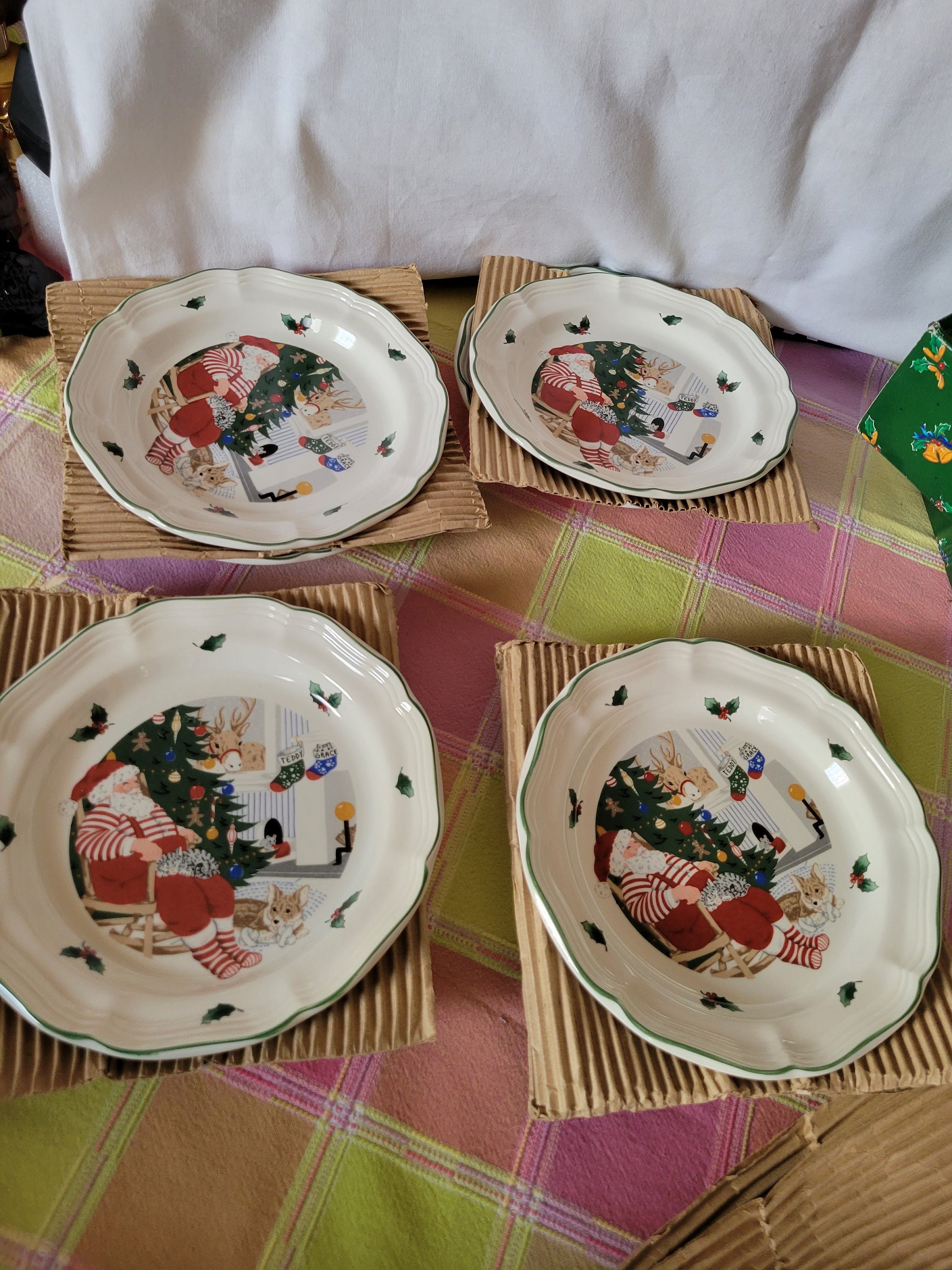 Mikasa Santa & Friends French Countryside Plates, 8 Dessert Plates
