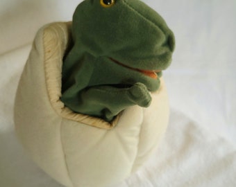 Dinosaur Hand Puppet-Vintage -1990's Folk Tales Folkmanis,Inc. Vintage Dinosaur  Green Cream Egg Hand Puppet - Good Condition, Rare.