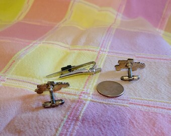 Anson Car Cuff Links with Tie Clip-Vintage 1970s, Buggy/Car Pewter Tone, Heavy, Unique Matching Set Cuff Links with Tie Clip