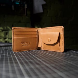 Cartera clásica plegable, piel auténtica italiana, bolsillo para monedas, 6 ranuras para tarjetas, diseño fino, envejecida con pátina única, regalo personalizado hecho a mano.