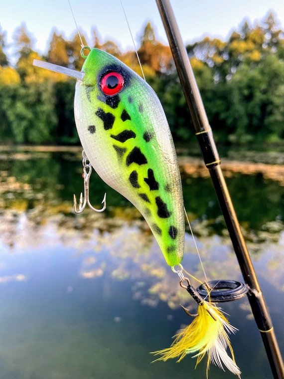 Hand-Carved Wooden Crankbait - White Crappie Pattern