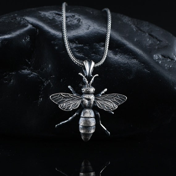 Animal jewelry best sale bee