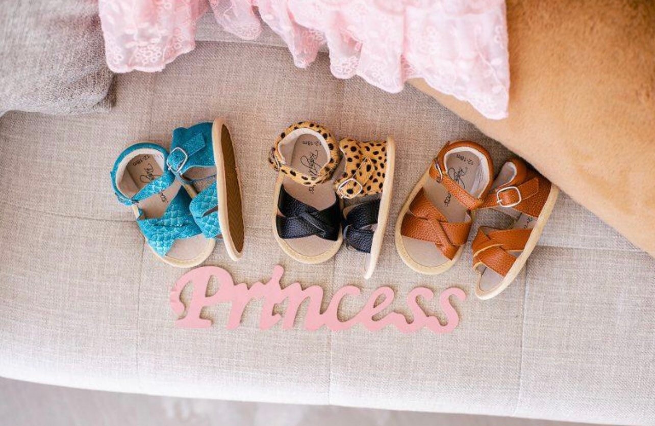 Baby girl hotsell shoes on firstcry