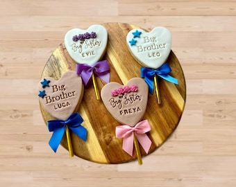 Piruletas de galleta para hermano/hermana mayor