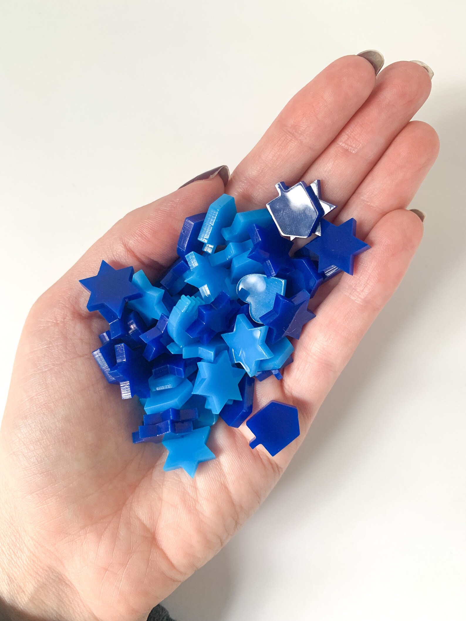 Hanukkah blue acrylic table confetti | Hanukkah decorations - a blog by Leah E. Moss Designs