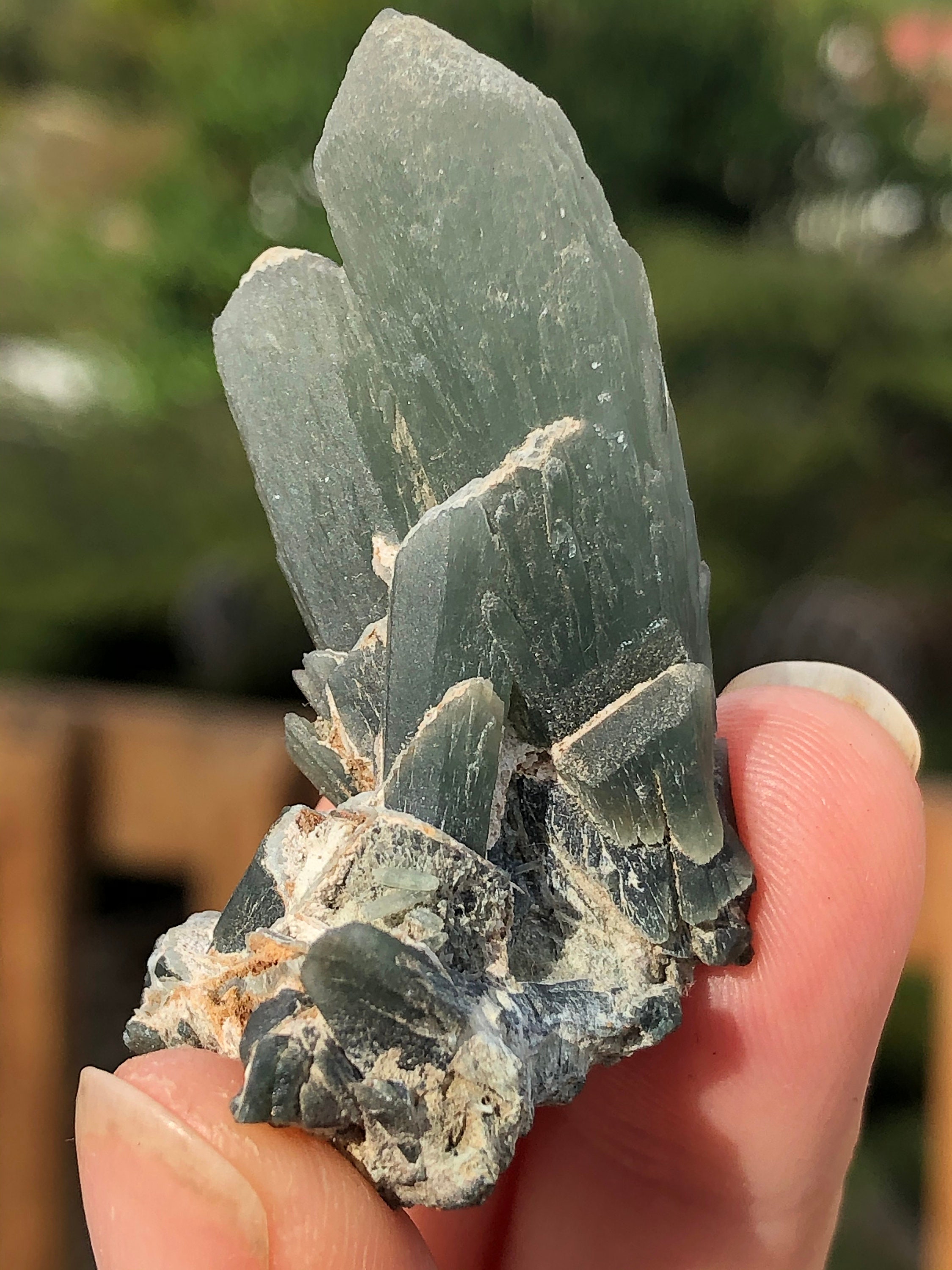 希少なセリフォス産グリーンクォーツ・プレーズ・クラスター - Etsy 日本