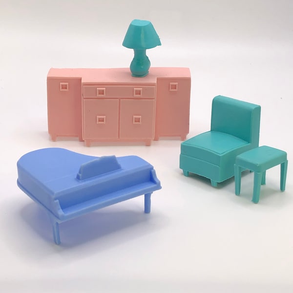 Superior T Cohn Dollhouse Living Furniture Plastic 5 pieces Piano Chair and Side Table Lamp Sideboard or Dresser Vintage 1950s 1/2 Scale