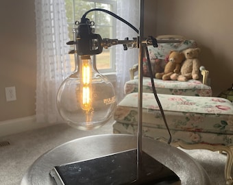 Chemistry Beaker Lamp/ Laboratory Lamp/ Chemistry Teacher Gift/ Edison Bulb Included / Beaker Test tube Table Lamp Light