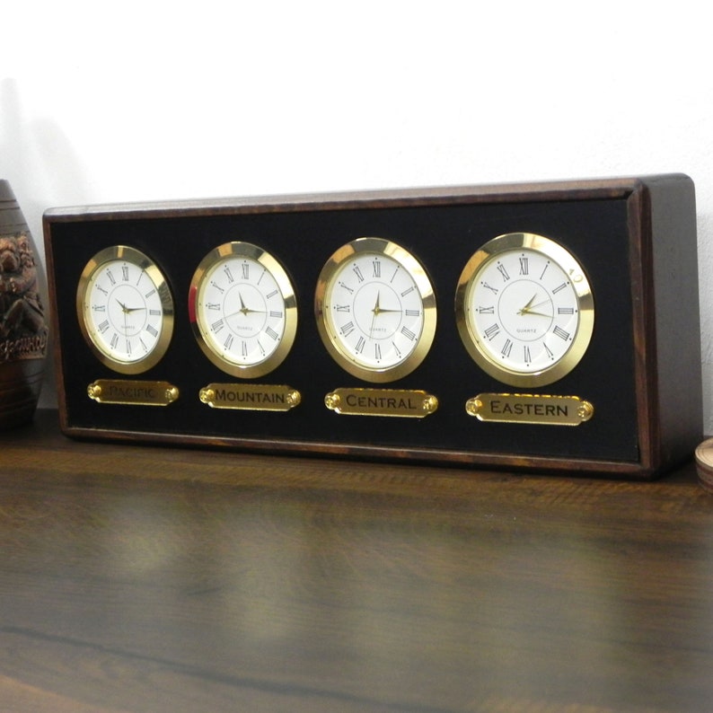 Time Zone Clock. 4 Customizable Zones. Optional Zone Labels. Personal