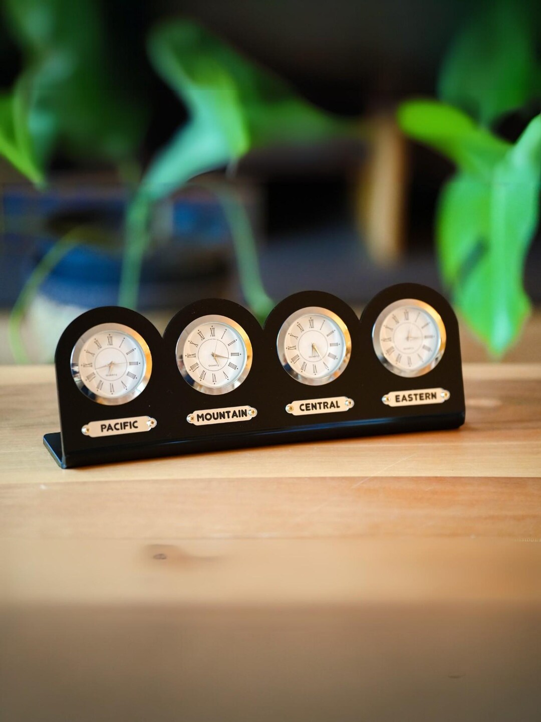 Customizable 4-zone Table Clock: Black Acrylic, Silver Watch - Etsy