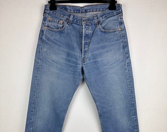 Levis 501 Jeans W31 L34 Vintage 501s Blue Stonewash verblasst 90er Levi's Denim mit geradem Bein und Knopfleiste