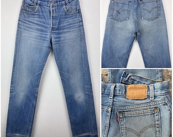Levis 701 vintage w24 L33 blue stonewash jeans 80s straight leg Levi's denim women buttonfly USA 1984