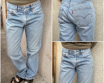 Levis 501 Jeans W30 L33 Vintage 501s Stonewash Blue Washed Levi's Denim mit geradem Bein und Knopfleiste