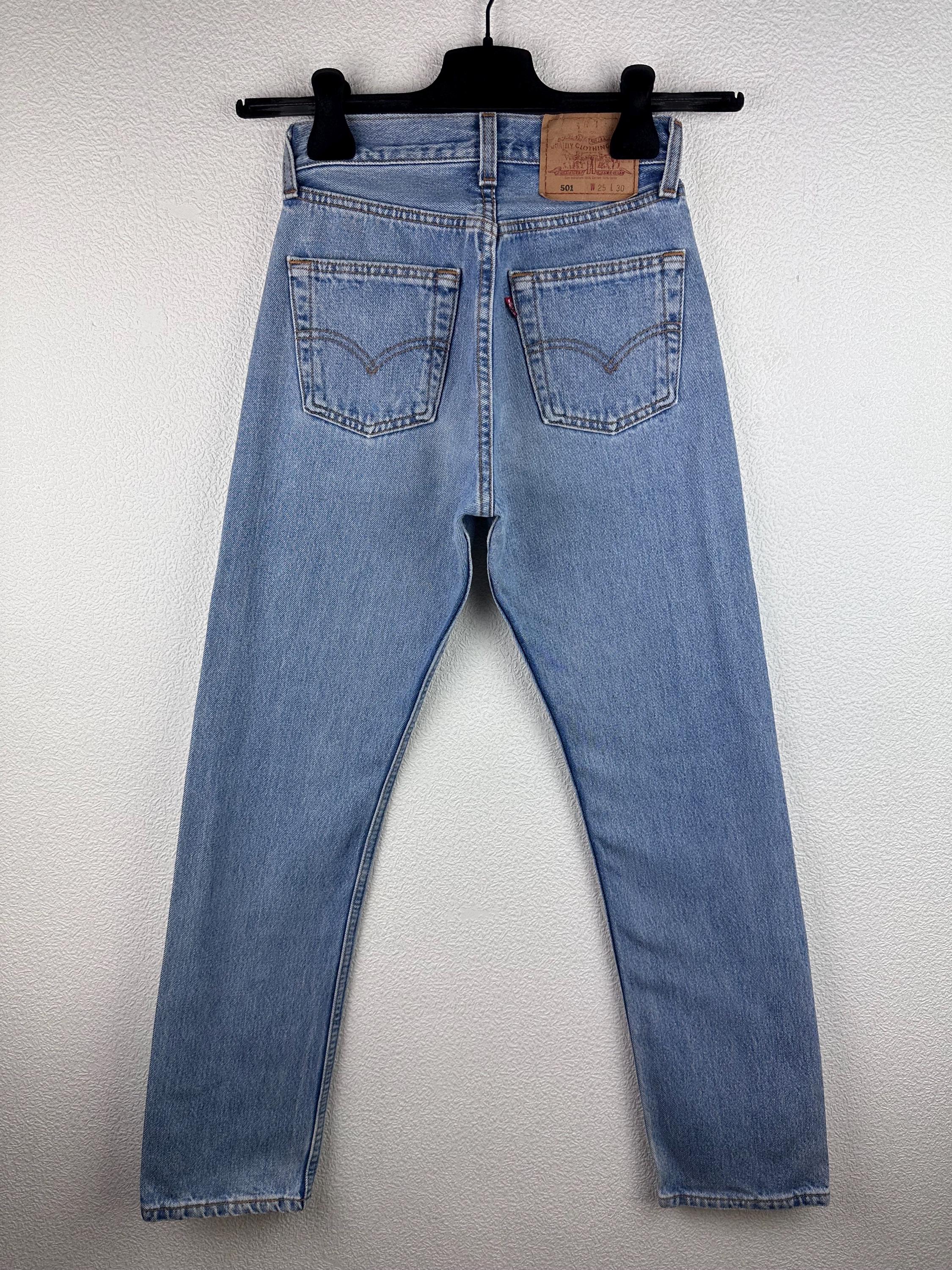 Levis 501 Vintage W23 L30 for Women Blue Stonewash Jeans 90s