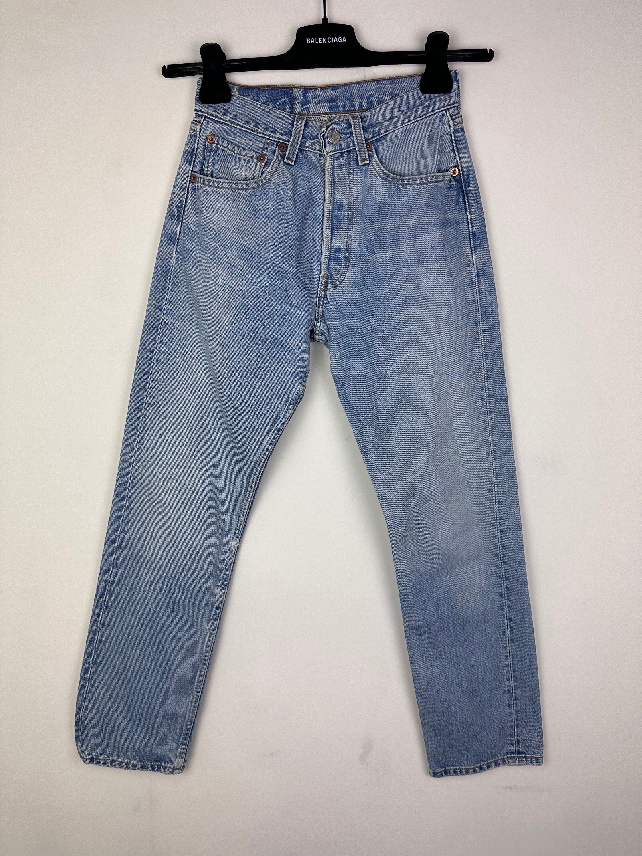 Levis 501 jeans w24 L28 vintage 501s blue stonewash faded 90s Levi’s denim straight leg buttonfly Levis 501 jeans w24 L28 vintage 501s blue stonewash faded 90s Levi’s denim straight leg buttonfly