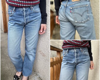 Levi's 501 Jeans W28 L28 Vintage Blue Stonewash verblasst 90er Levis Denim mit geradem Bein und Knopfleiste