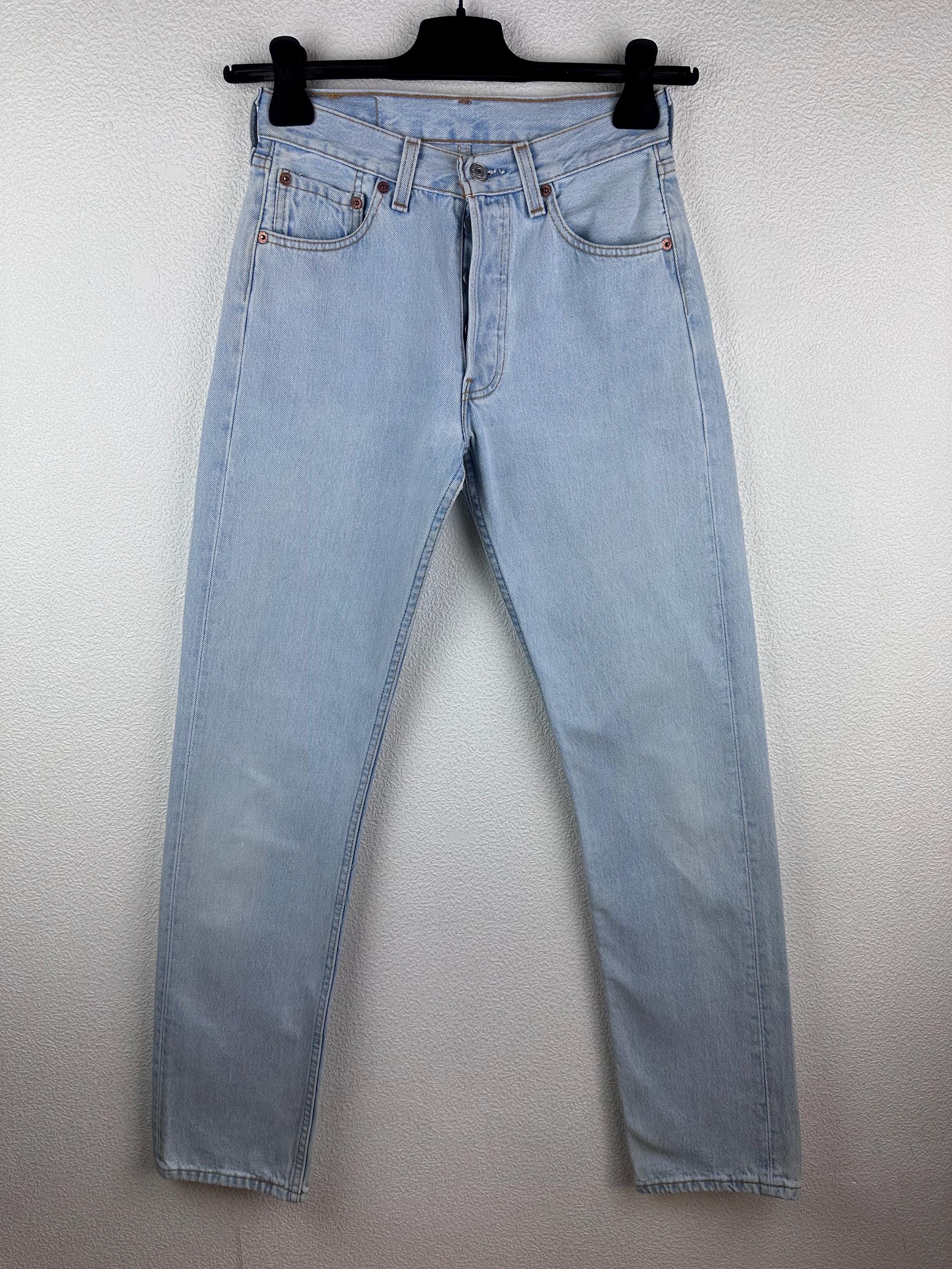 Levis 501 Vintage W26 L34 Jeans 501s Light Blue Stonewash