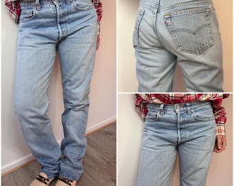 Levis 501 vintage w29 L34 light blue jeans stonewash faded 90s straight leg buttonfly Levi&#39;s denim USA 1990