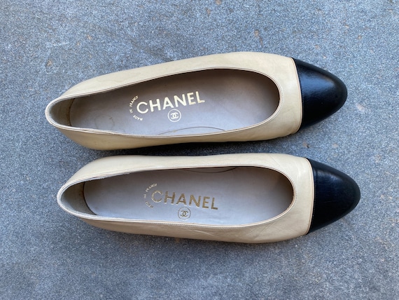 Chanel Beige/Black Leather Cap Toe CC Ballet Flats Size 9/39.5 - Yoogi's  Closet