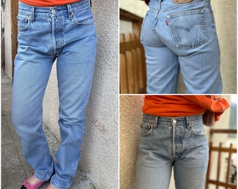 Levis 501 Jeans W28 L34 Vintage 501s Blue Stonewash verblasst 90er Levi's Denim mit geradem Bein und Knopfleiste