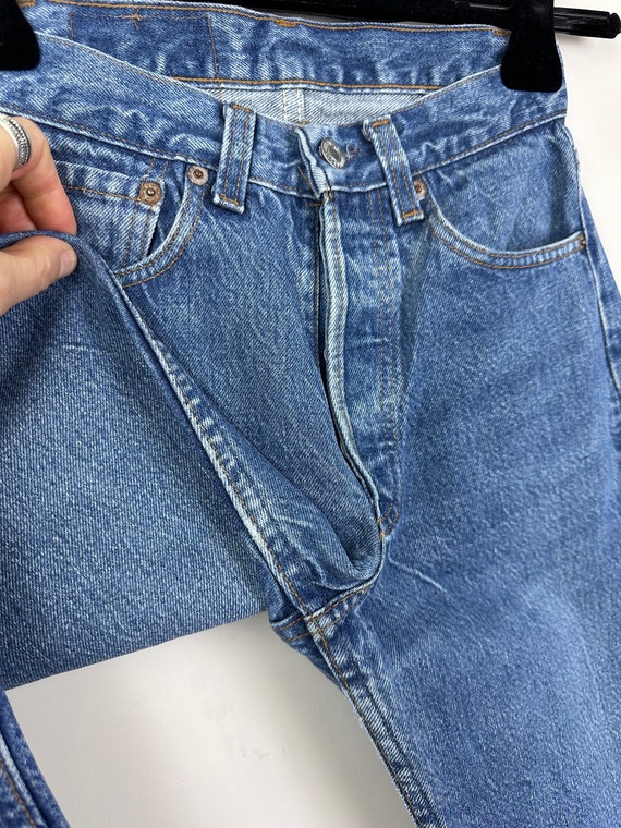 Levis 501 vintage w24 L28 medium blue jeans stone… - image 5