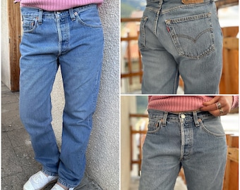 Levis 501 Jeans W29 L32 Vintage 501s Mittelblau Stonewash verblasst 90er Levi's Denim gerades Bein Knopfleiste UK