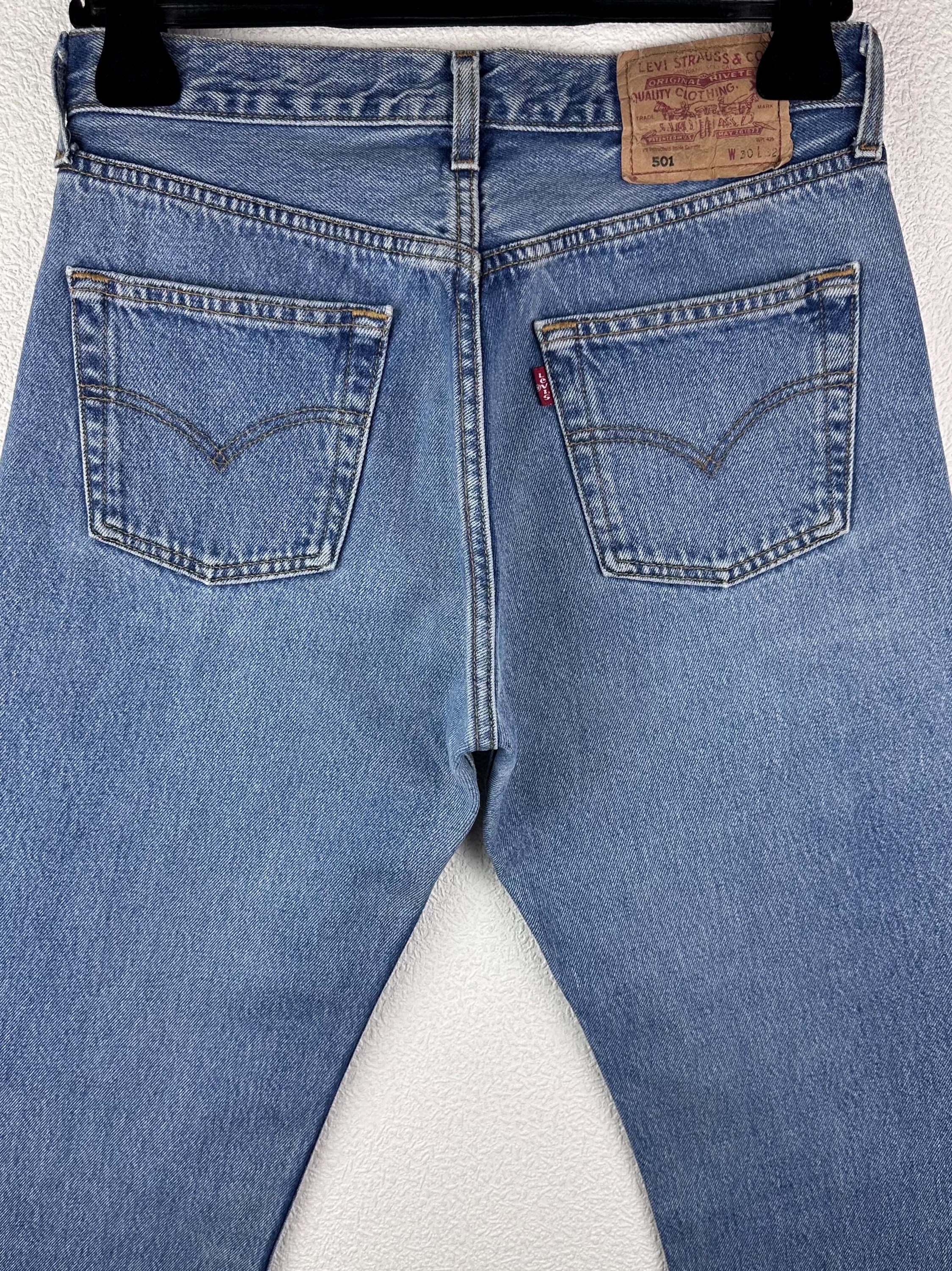 Levi's 501 Vintage W28 L32 Jeans 501s Medium Blue Stonewash Faded