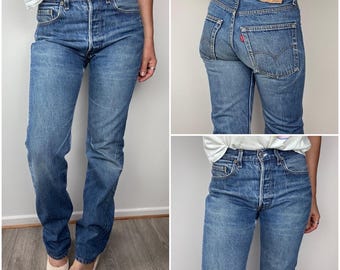 Levis 501 Vintage W26 L34 Jeans 501s Medium Blue Stonewash Faded