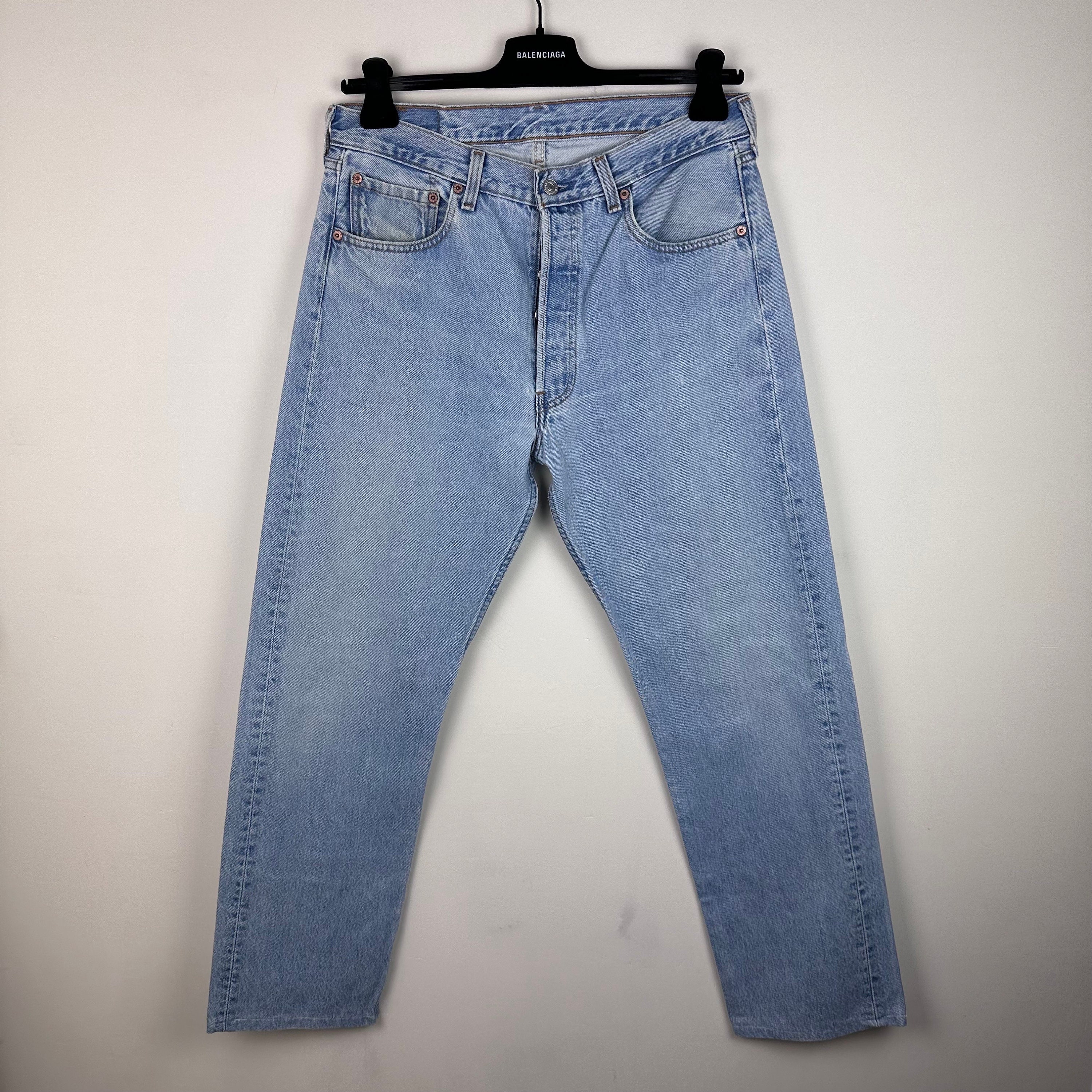 Levi's 501 ブルーデニム　W32 L30/653 Levi's 501 Jeans W32 L30 Vintage Light Blue Stonewash Faded
