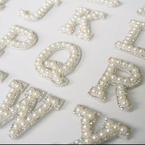 A-Z Pearl Rhinestone English Letter Alphabet Sew/ Iron On Patch Badge 3D Handmade Letters Patches Bag Hat Jeans Applique DIY