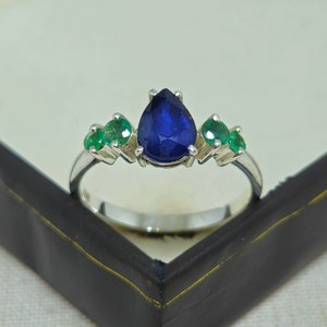 Blue Sapphire & Emerald Ring: 925 Sterling Silver Statement Ring