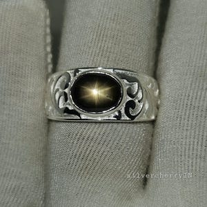 Natural Black Star Sapphire Ring: Unisex Sterling Silver flower Engrave Band