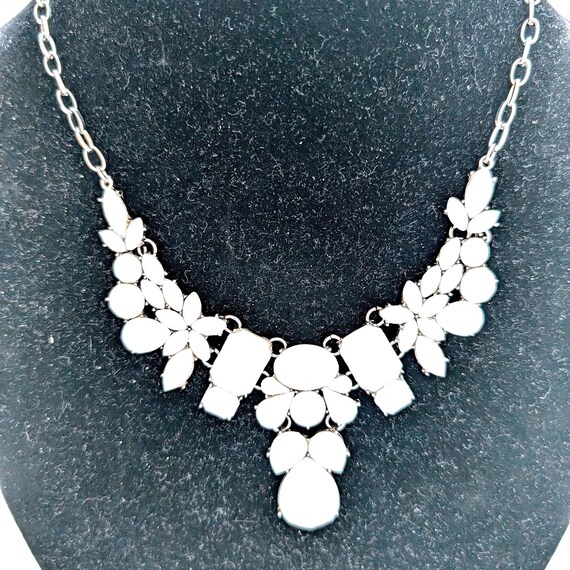 Opalescent Lucite Bib Necklace: Geometric Floral … - image 4