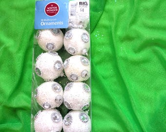 Winter Wonder 10 Shatterproof Ornaments Christmas Pearl Sequins Glitter Decorative Baubles