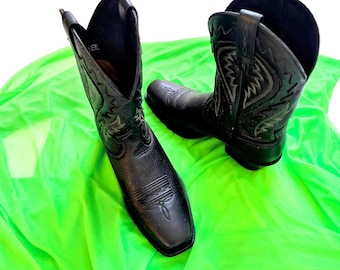 ARIAT Cowboy Boots: Handcrafted Leather, Size 10EE - New