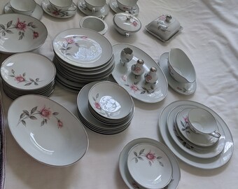 Noritake China/japan 6044 Rosemarie Dinner Plates 3