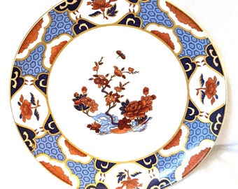 Spode Fine Bone China Saucer: Y8172-B, Floral Medallions, Gold Rim
