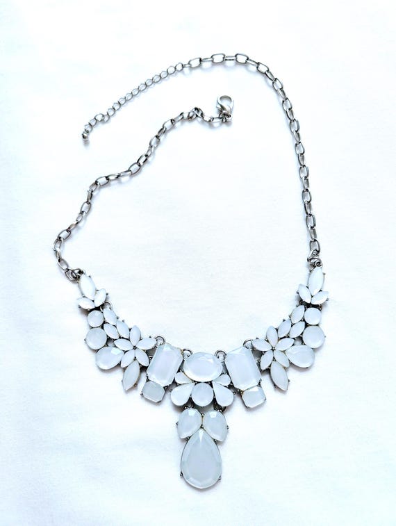 Opalescent Lucite Bib Necklace: Geometric Floral … - image 9