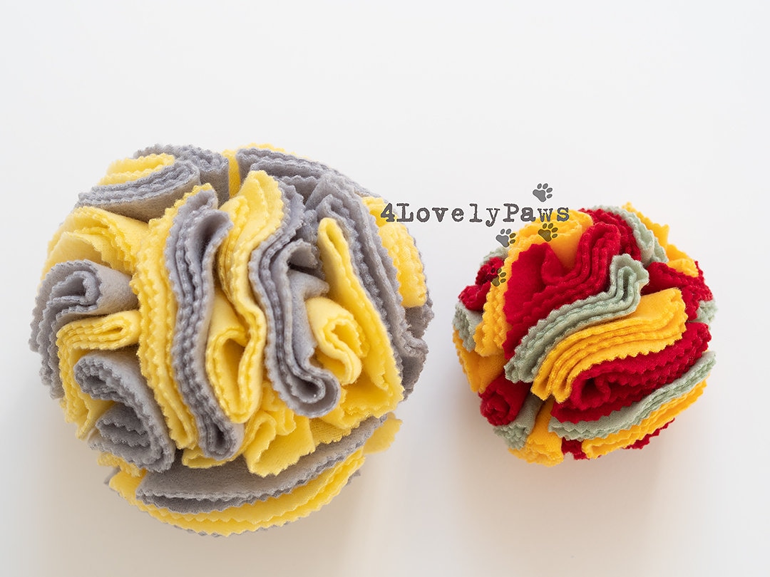 Set of 2 Snuffle Balls, Mental Stimulation, Snuffle Ball for Cats