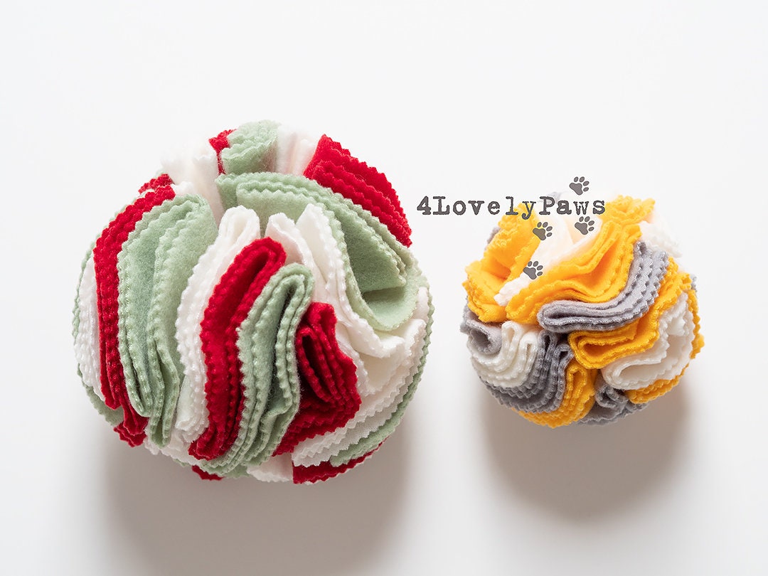 Set of 2 Snuffle Balls, Mental Stimulation, Snuffle Ball for Cats