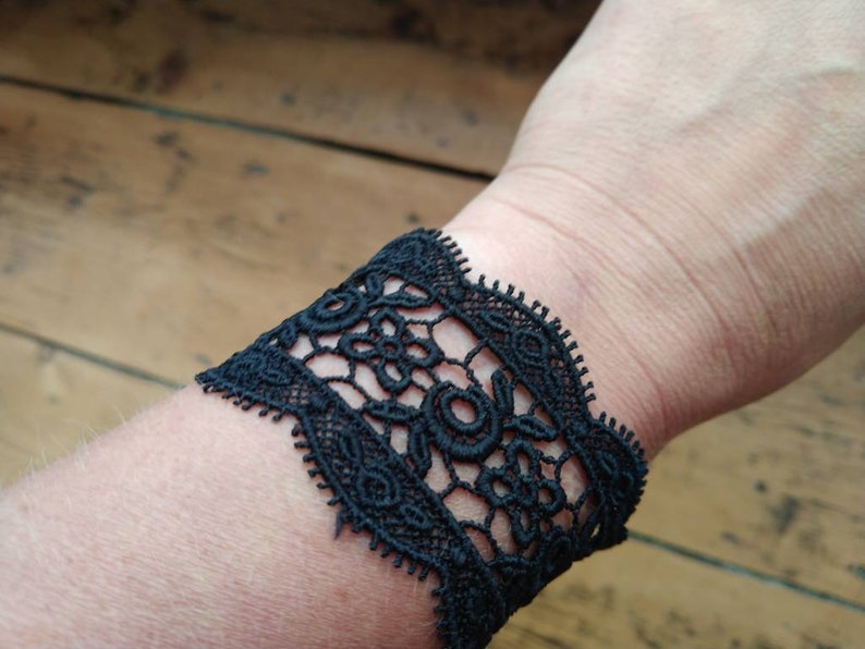 Superbe poignet sexy, bijoux pour le corps, bracelet en dentelle gothique noire image 2