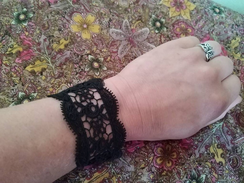 Superbe poignet sexy, bijoux pour le corps, bracelet en dentelle gothique noire image 1