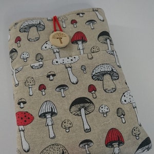 Forest Mushroom Book Sleeve, Botanical Book Pouch, Padded Book Cover, Handmade Book Protector, Book Lover gift, Kindle Sleeve, eBook