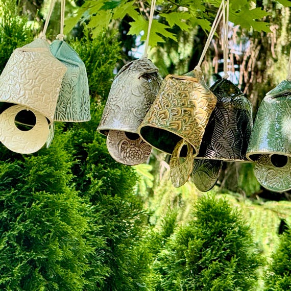 手作りの陶器のベル - Etsy 日本