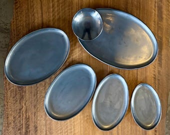 Bandeja de cerámica hecha a mano: Plato ovalado de carbón metálico mate